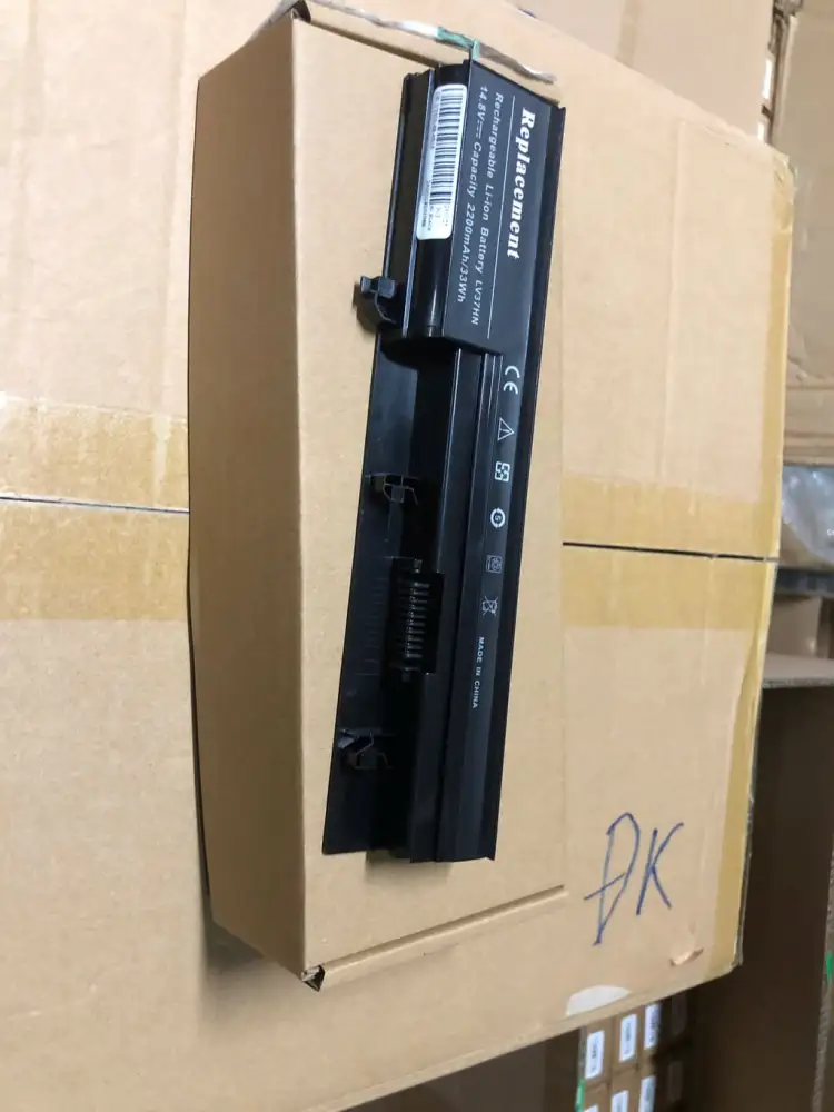 Pin laptop Dell Vostro 3300N